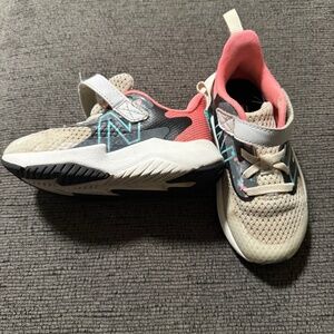 Toddler 8.5w New Balance sneakers